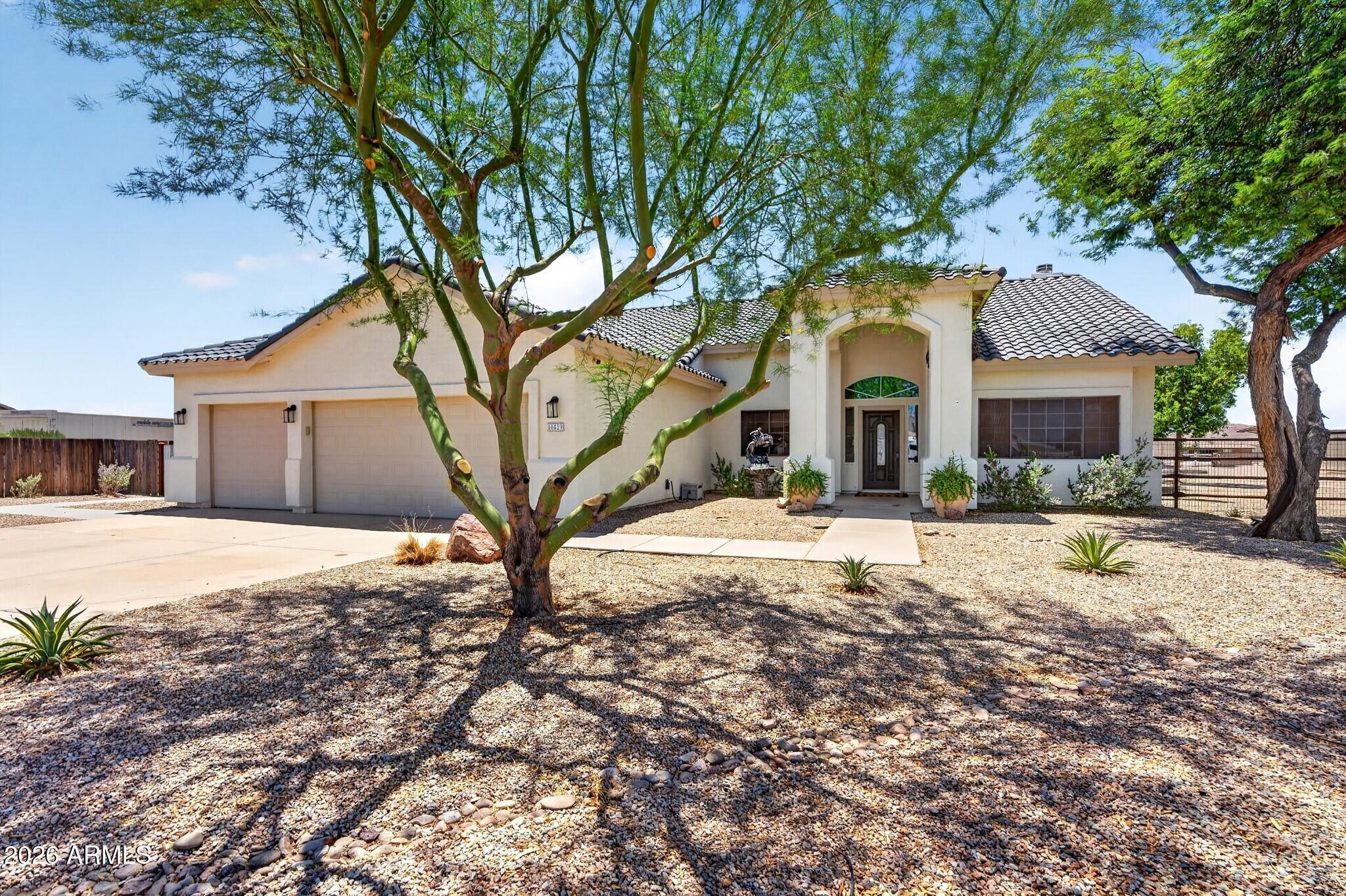 10529 W BEL AIR Circle