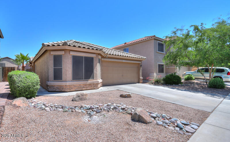 41812 W SUNLAND Drive