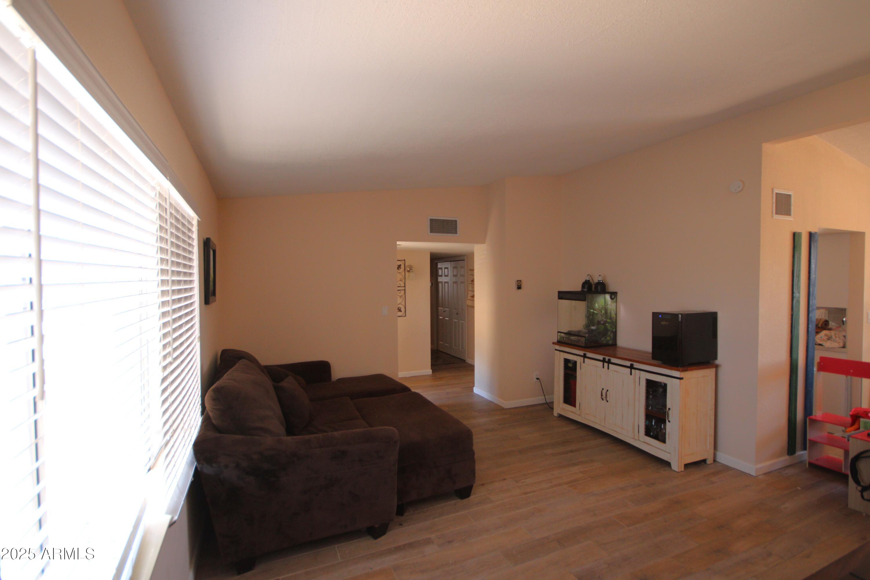 717 CHANTILLY Drive
