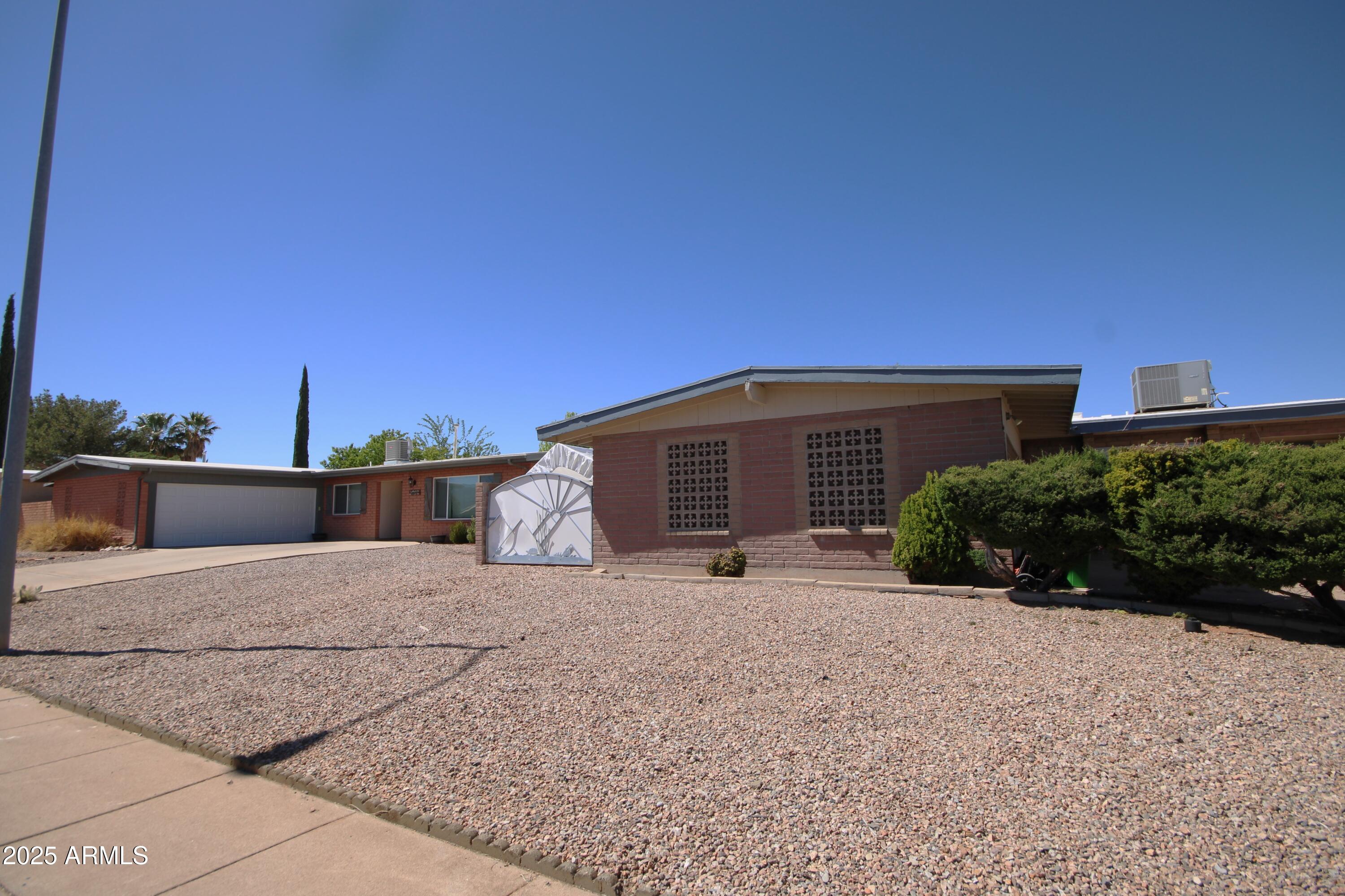 717 CHANTILLY Drive