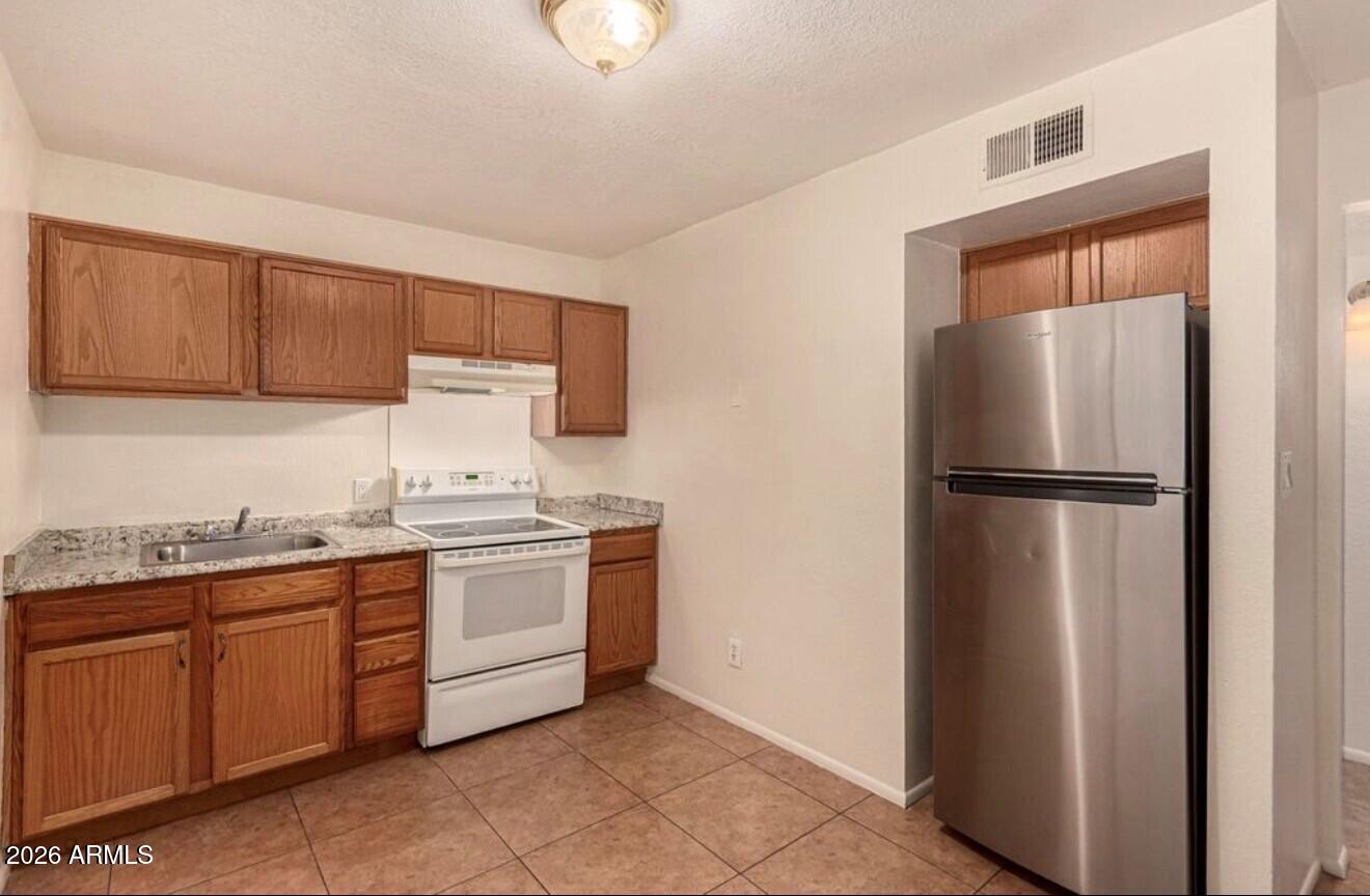 1318 E CULVER Street