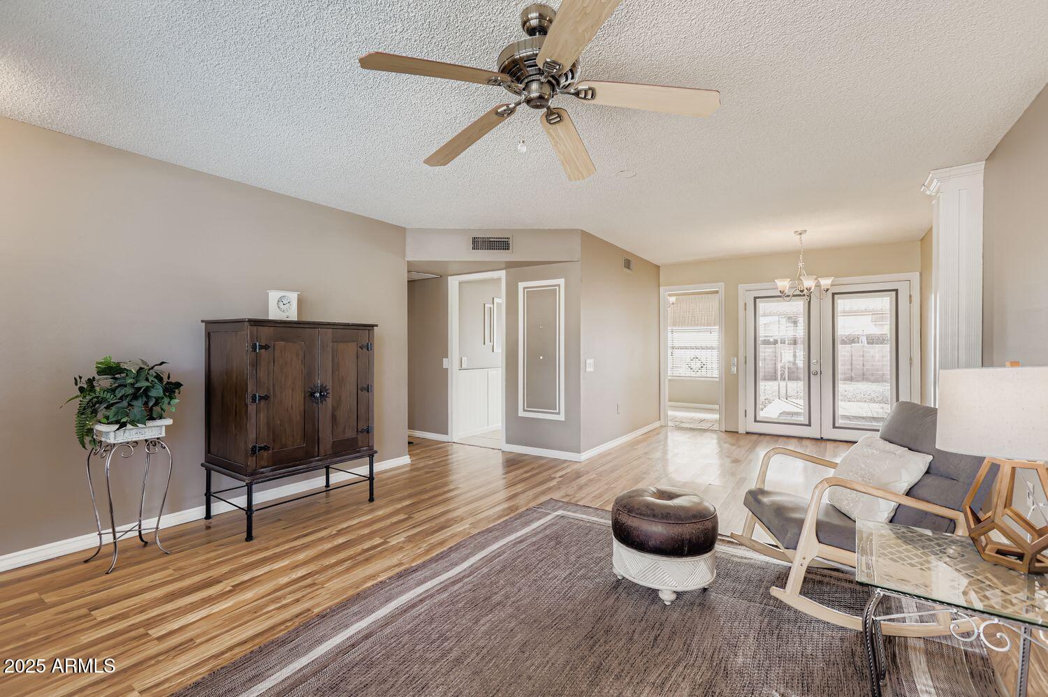 20025 N WILLOWCREEK Circle