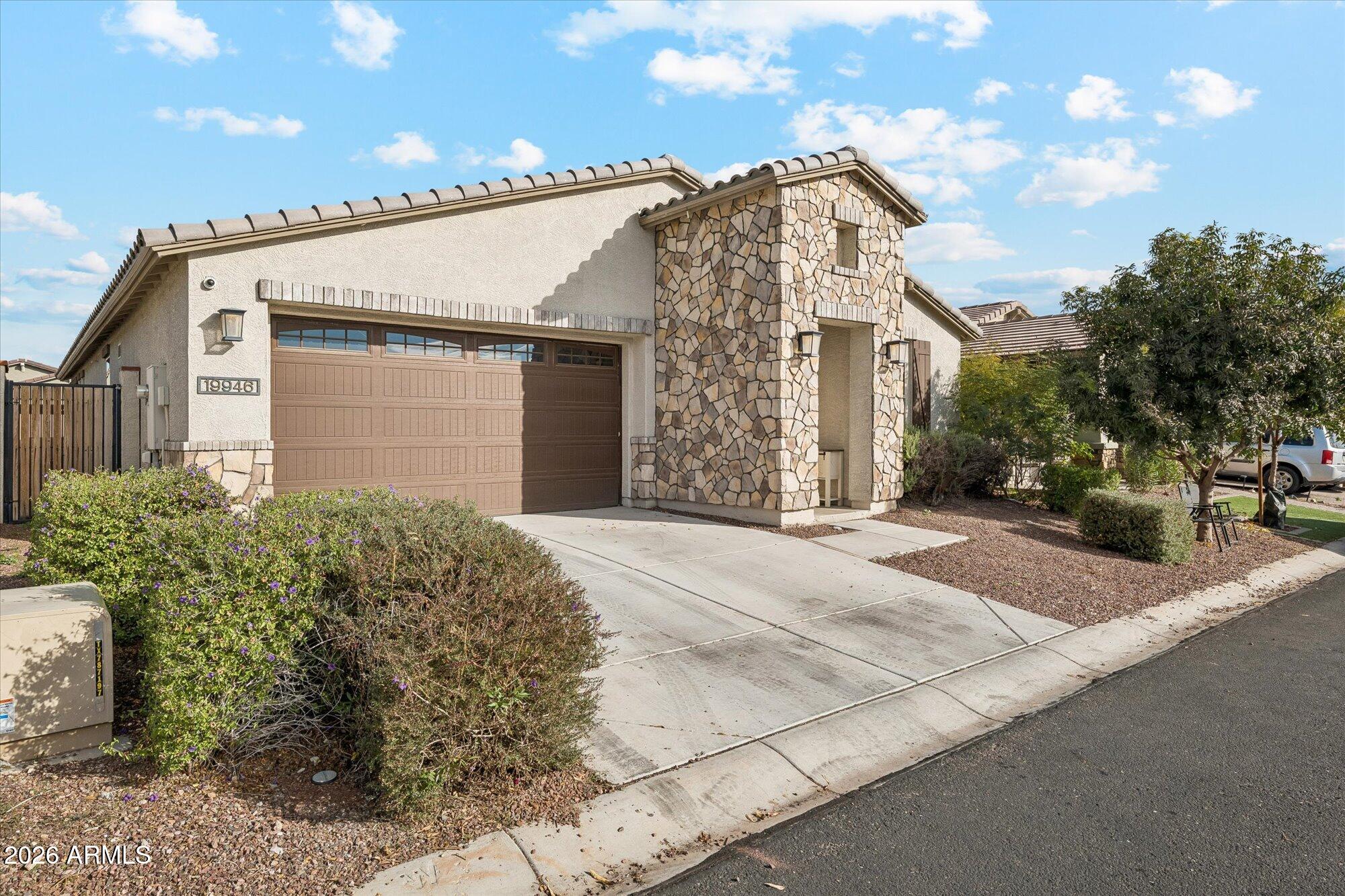 19946 W W Glenrosa Drive Drive