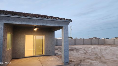 A home in Arizona City