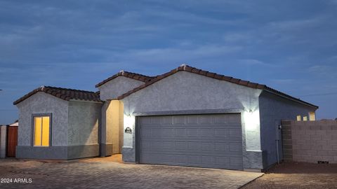 A home in Arizona City