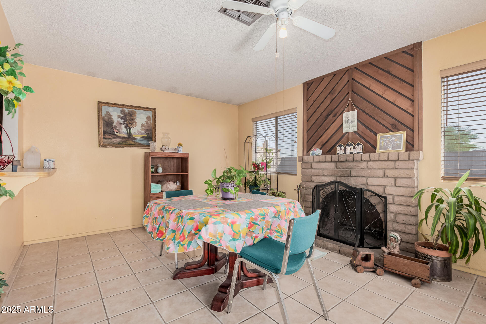 2937 S PENNINGTON Avenue