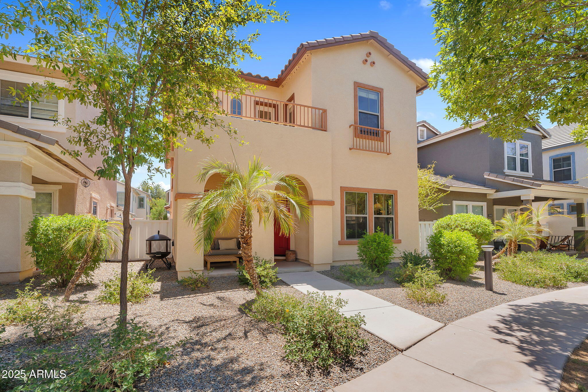 3068 E TAMARISK Street