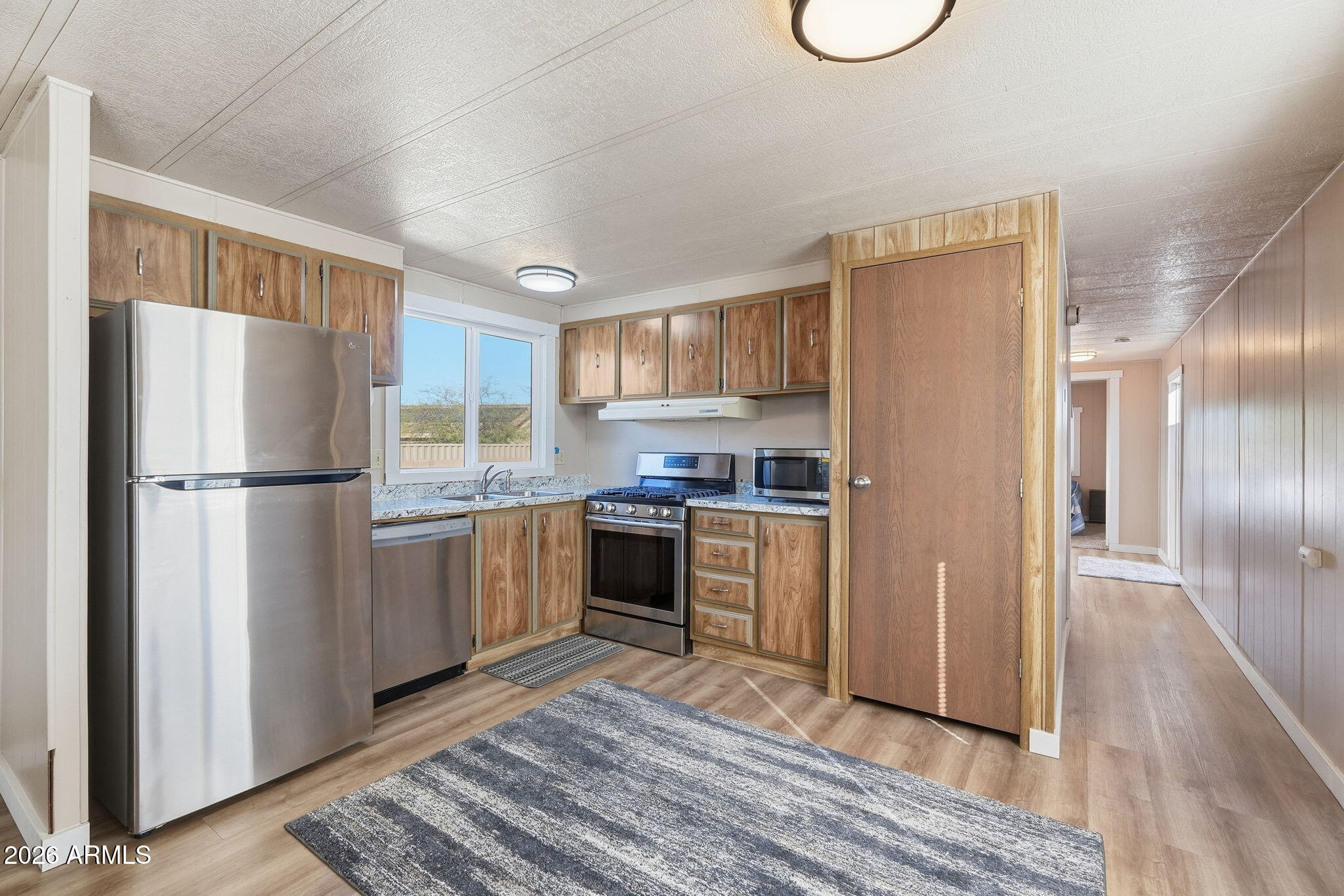 24 W CIRCLE MOUNTAIN Road