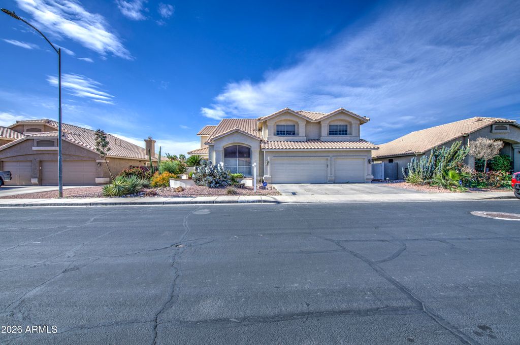 Photo of 12403 W Monte Vista Road, Avondale, AZ 85392 (MLS # 6996199)