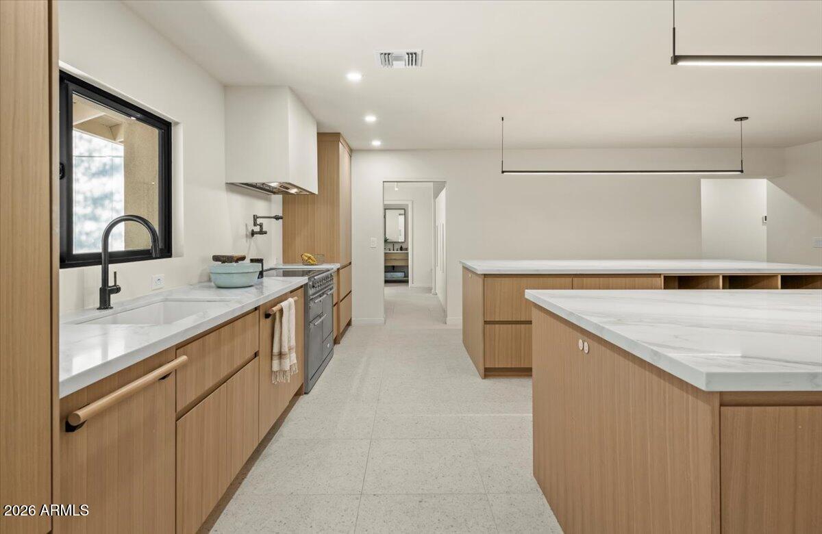 SHORT HILLS - Residential