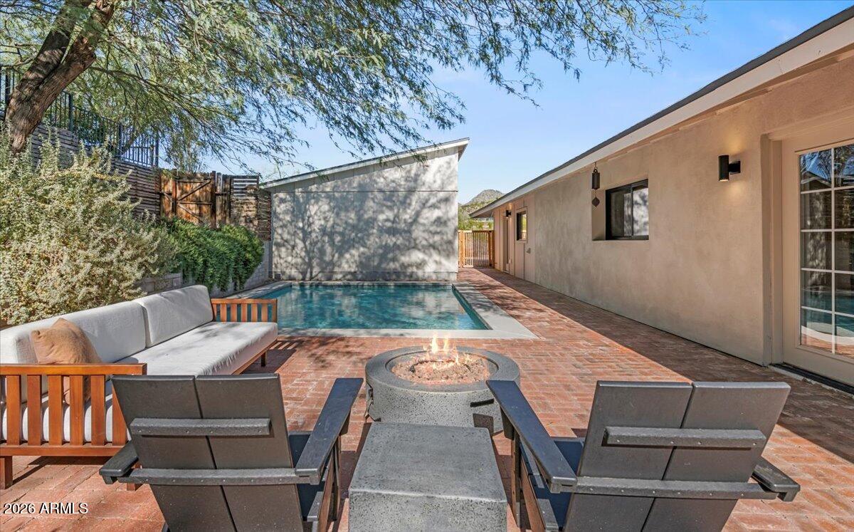 SHORT HILLS - Residential