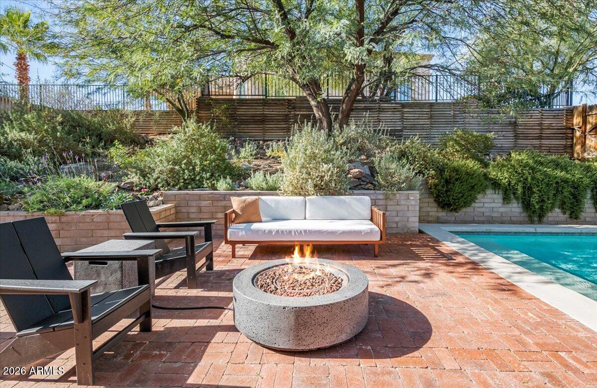 SHORT HILLS - Residential