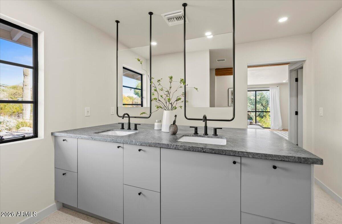 SHORT HILLS - Residential