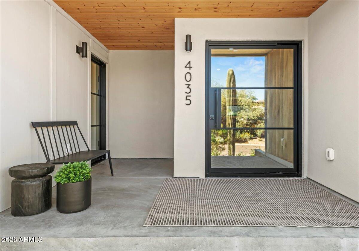 4035 E MCDONALD Drive