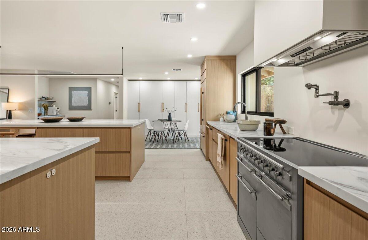 SHORT HILLS - Residential