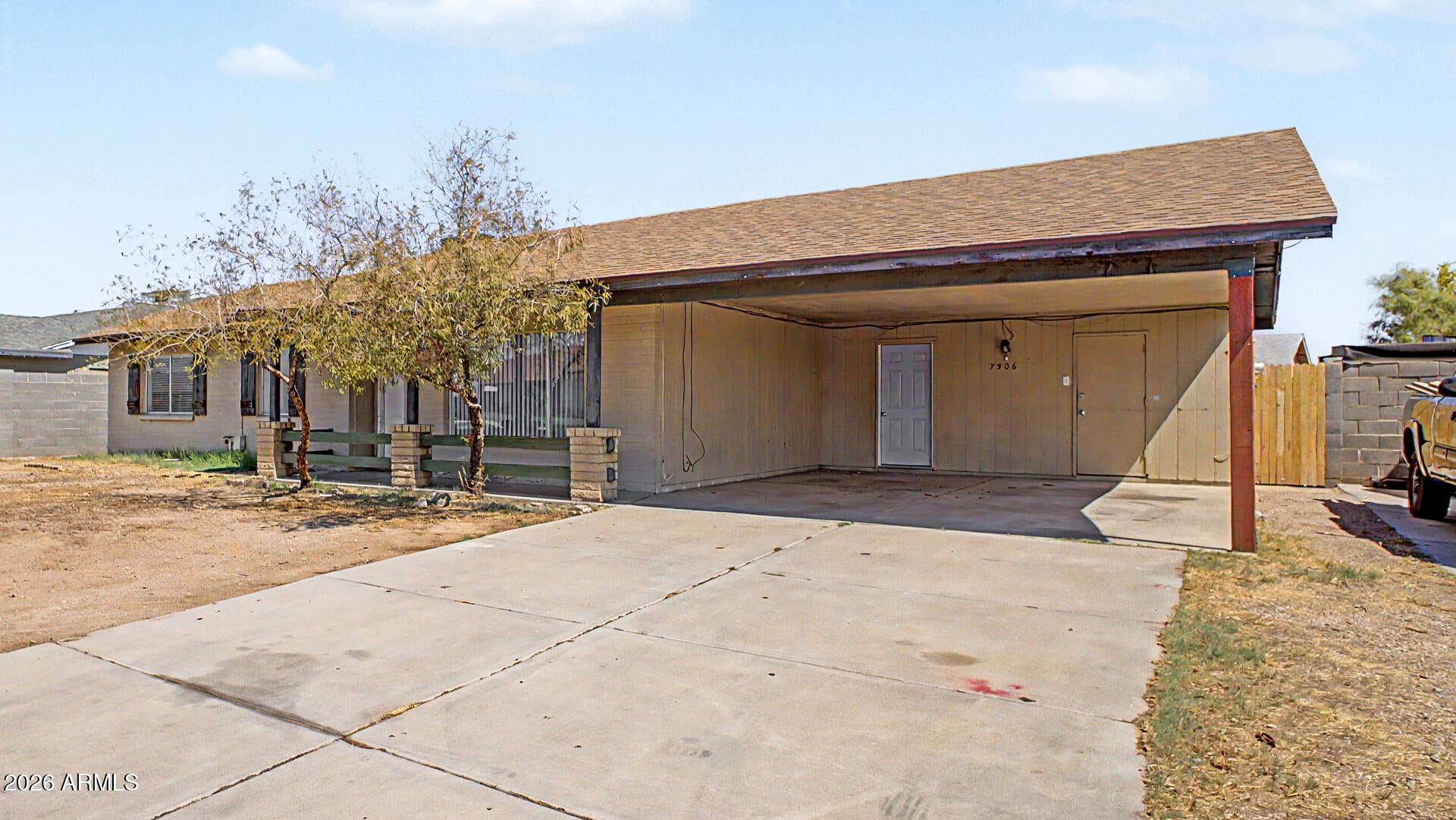 7506 W TURNEY Avenue