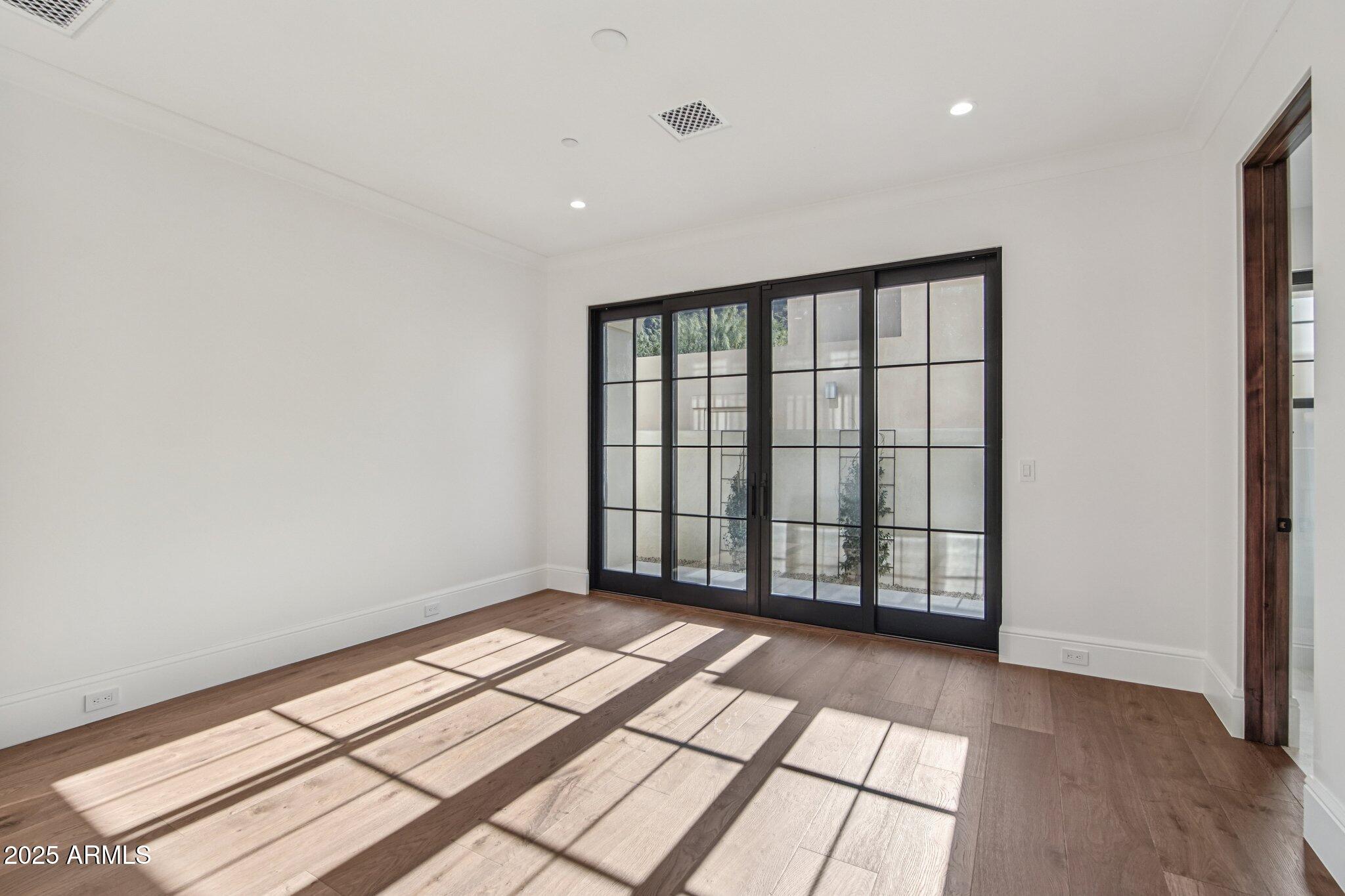 ECHO CANYON - Residential