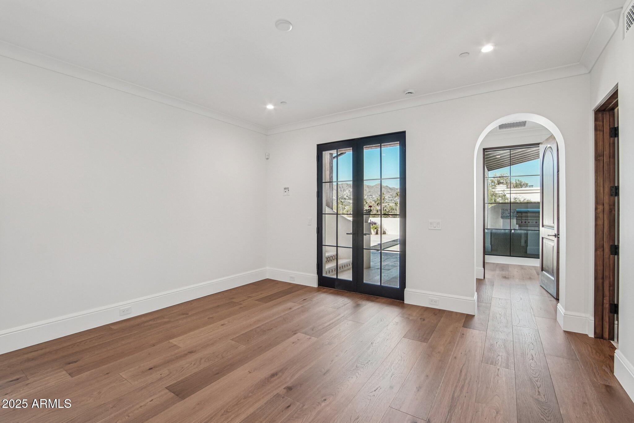 ECHO CANYON - Residential