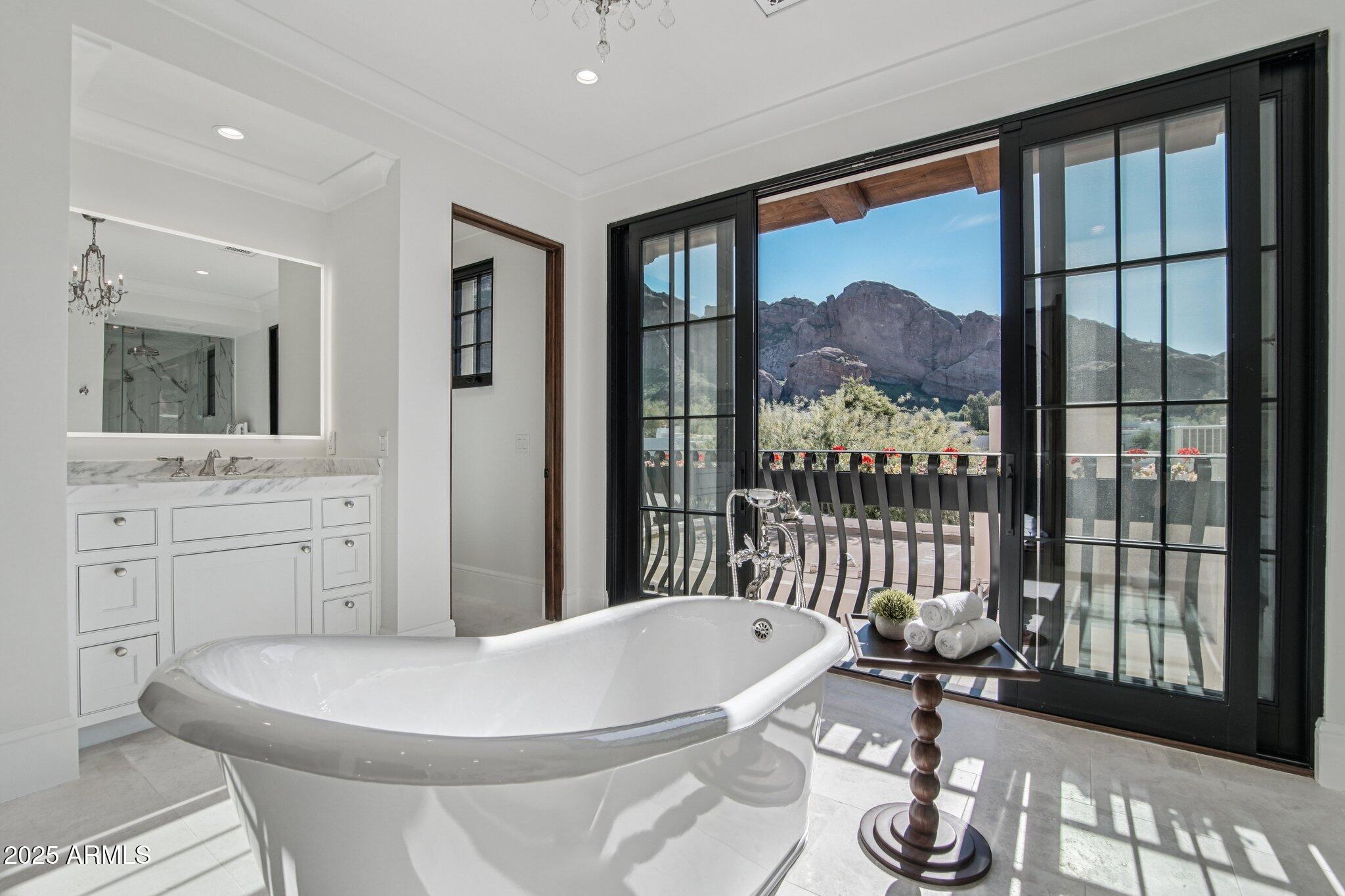 ECHO CANYON - Residential