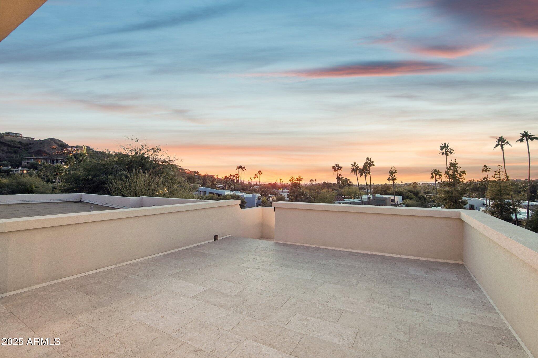 ECHO CANYON - Residential