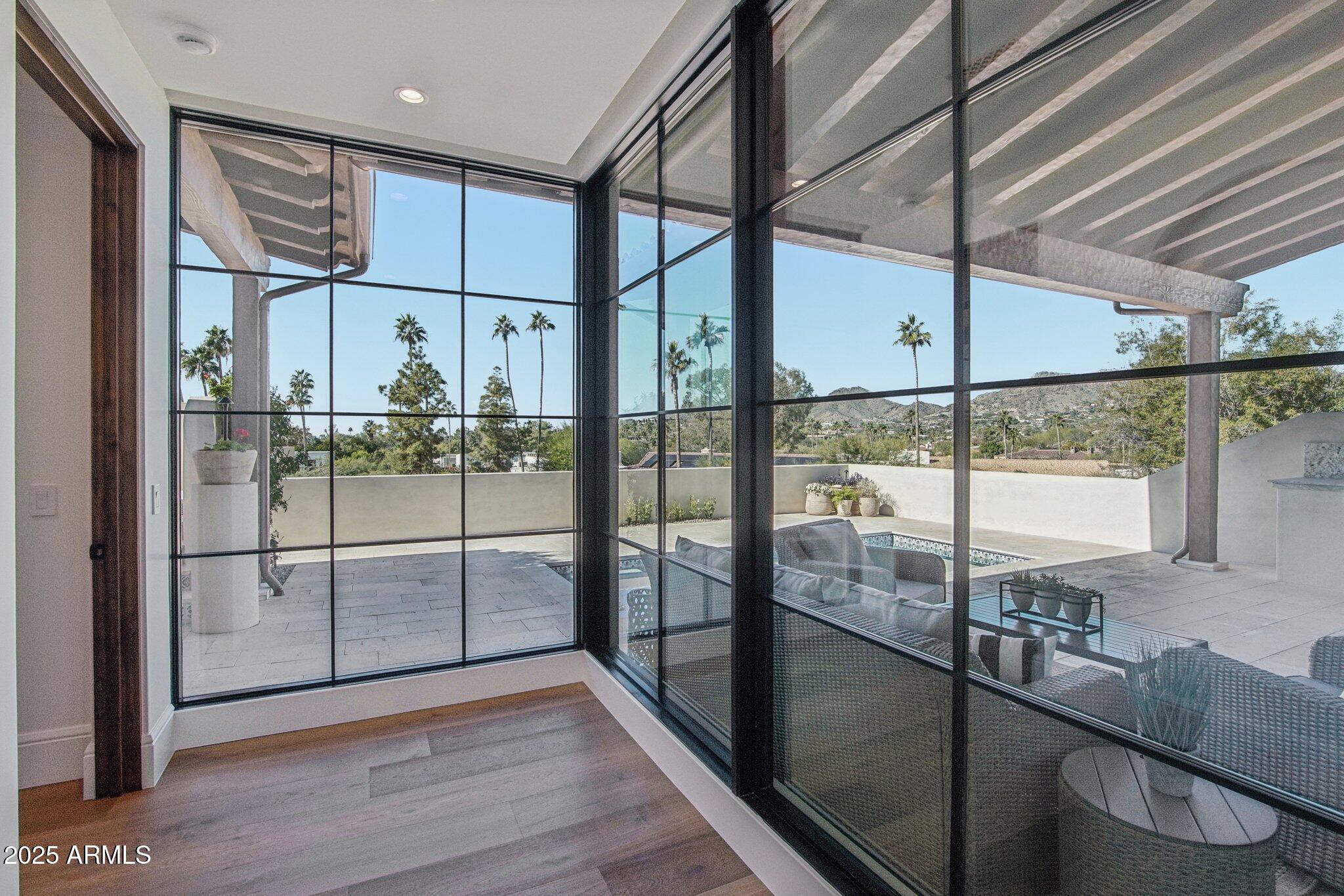 ECHO CANYON - Residential