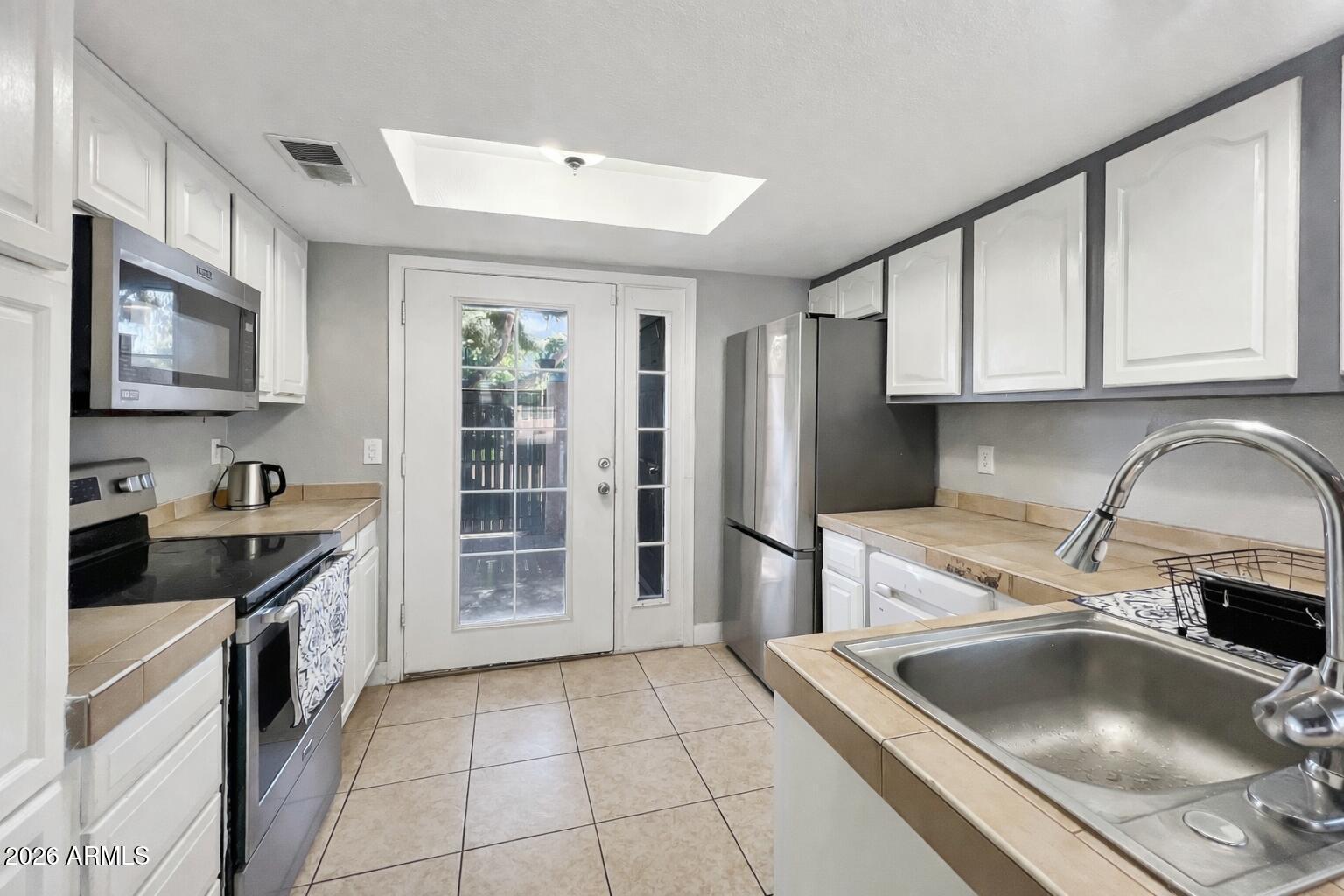 3719 E INVERNESS Avenue 103