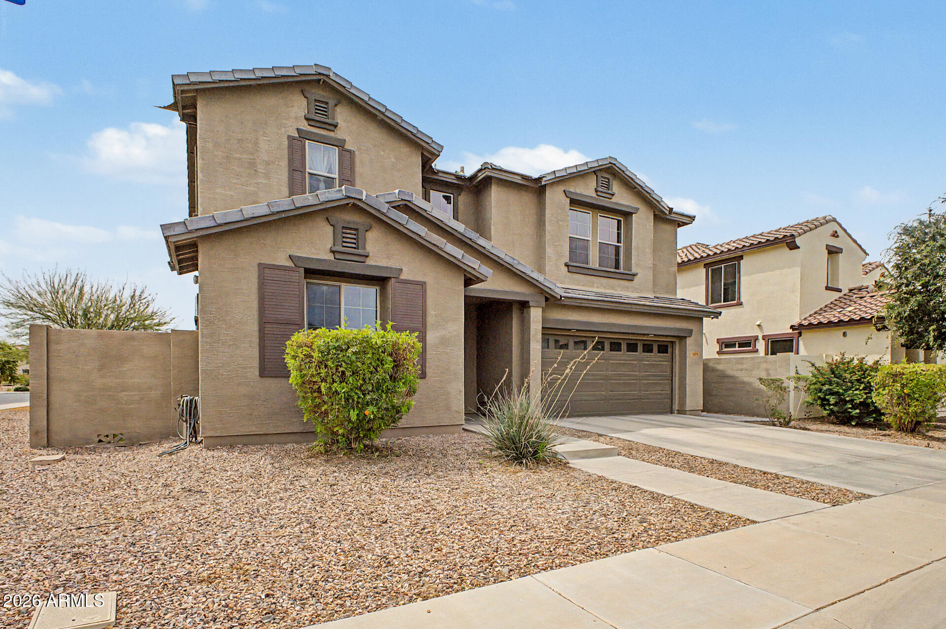 3135 E QUINCE Street