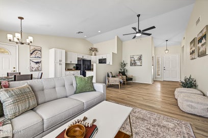 6893 S LAKE FOREST Court Chandler AZ 85249