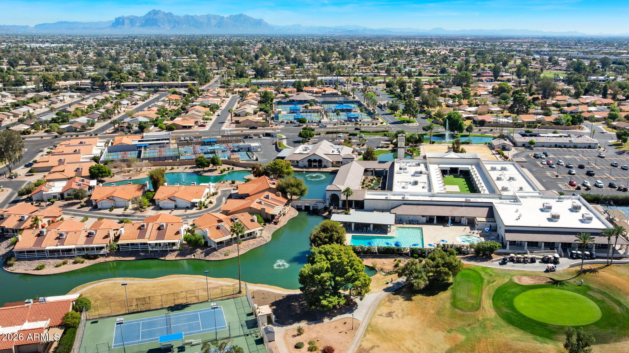 689 LEISURE WORLD --