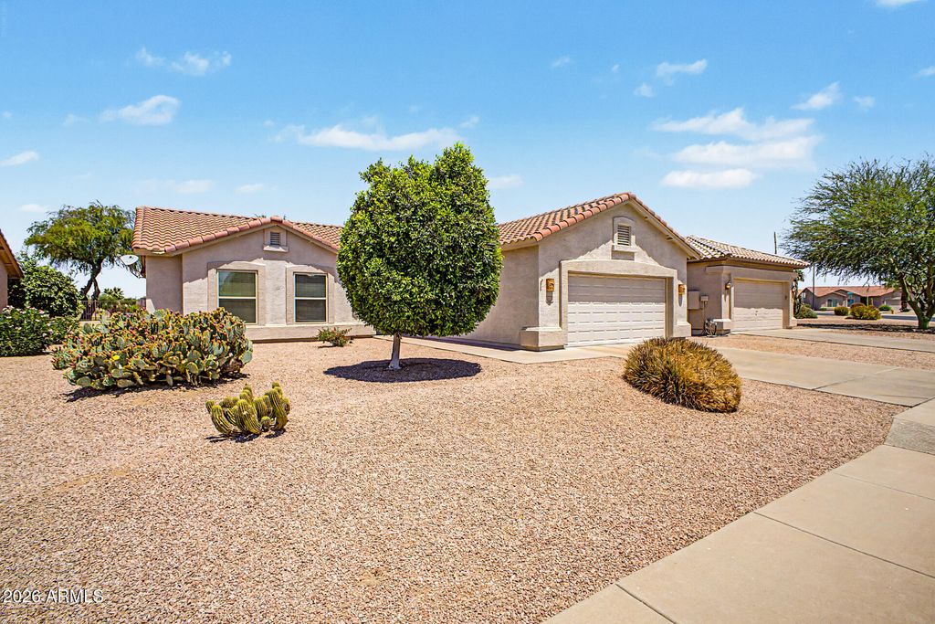 Photo of 6836 S Tamarron Way, Chandler, AZ 85249 (MLS # 7038345)