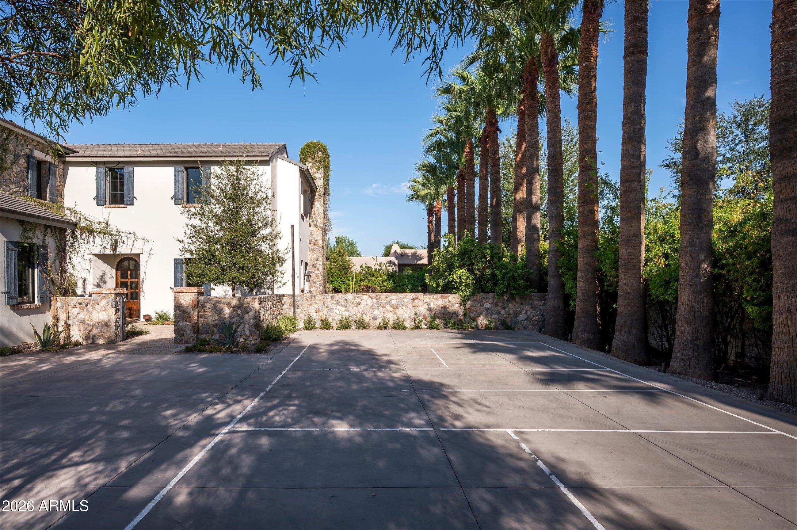 4445 N 66th Street