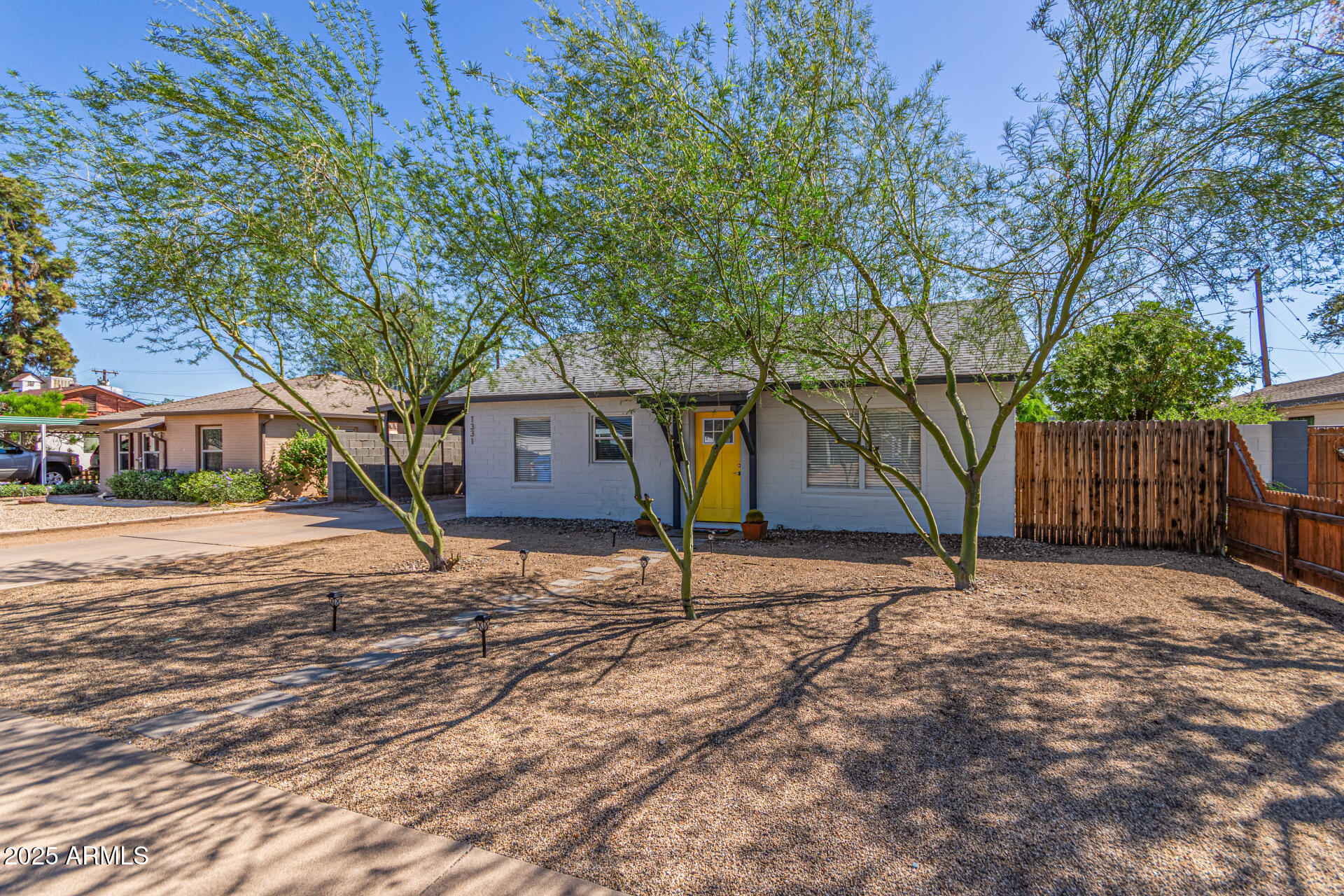 1331 E INDIANOLA Avenue