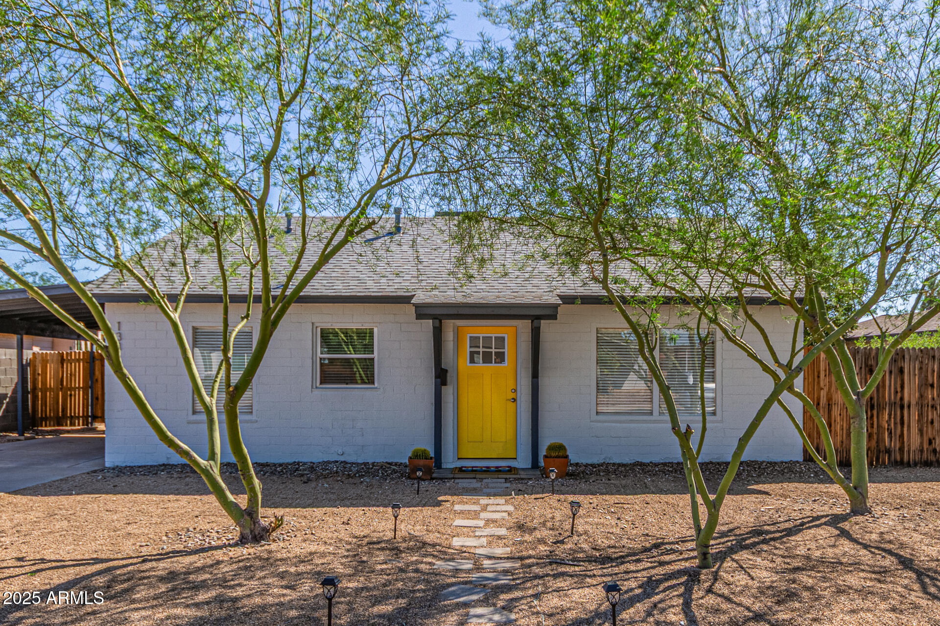 1331 E INDIANOLA Avenue