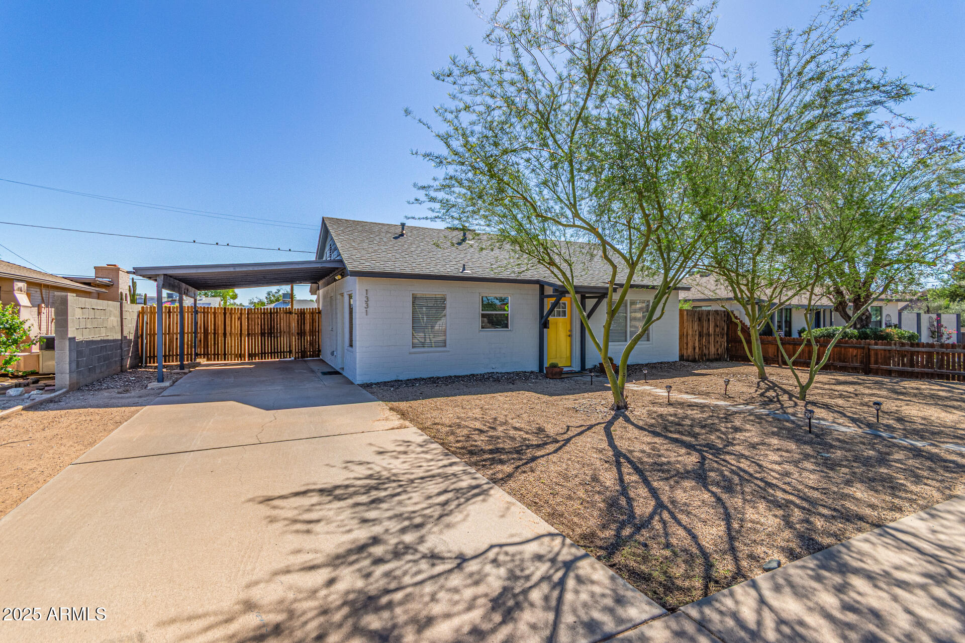 1331 E INDIANOLA Avenue