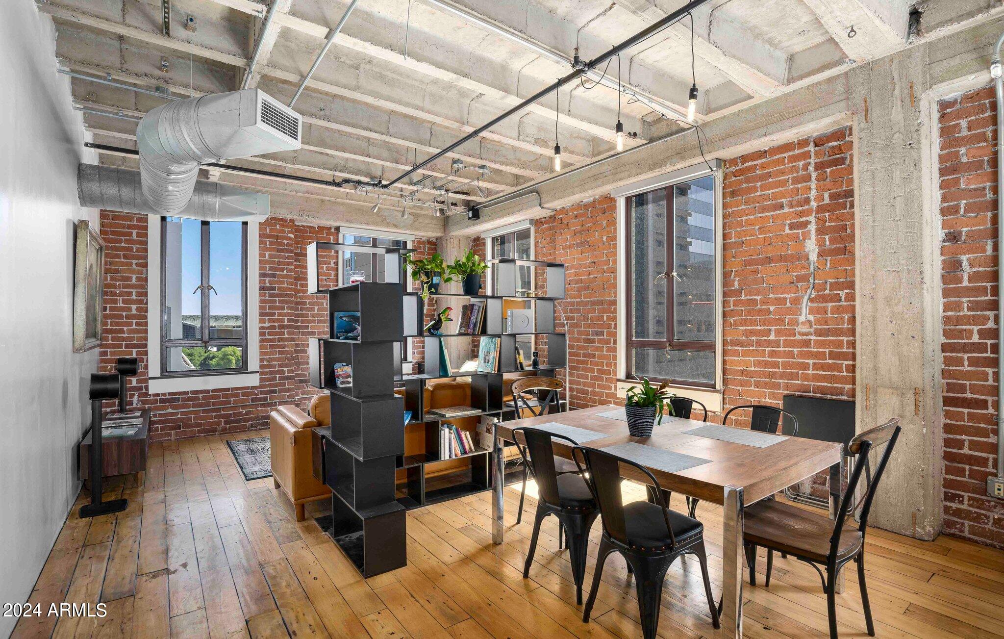114 W ADAMS Street 808