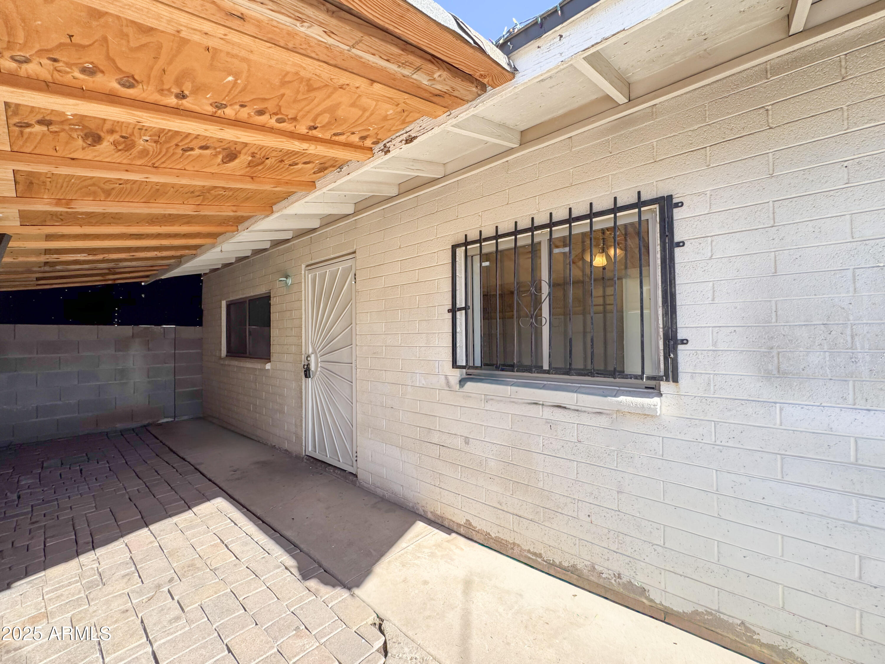 1927 E SHERIDAN Street B