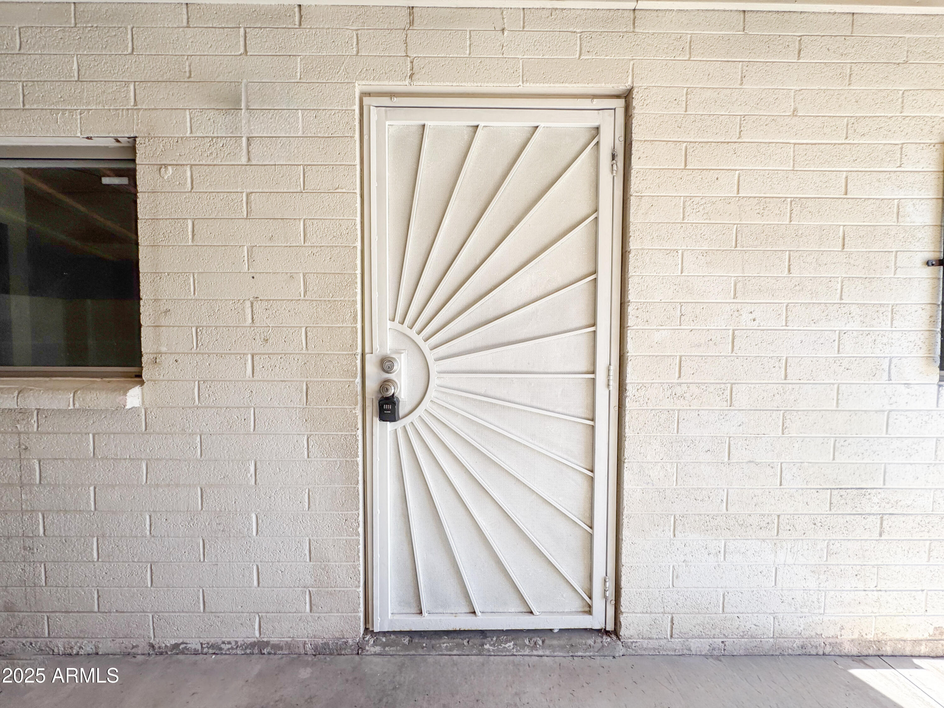 1927 E SHERIDAN Street B