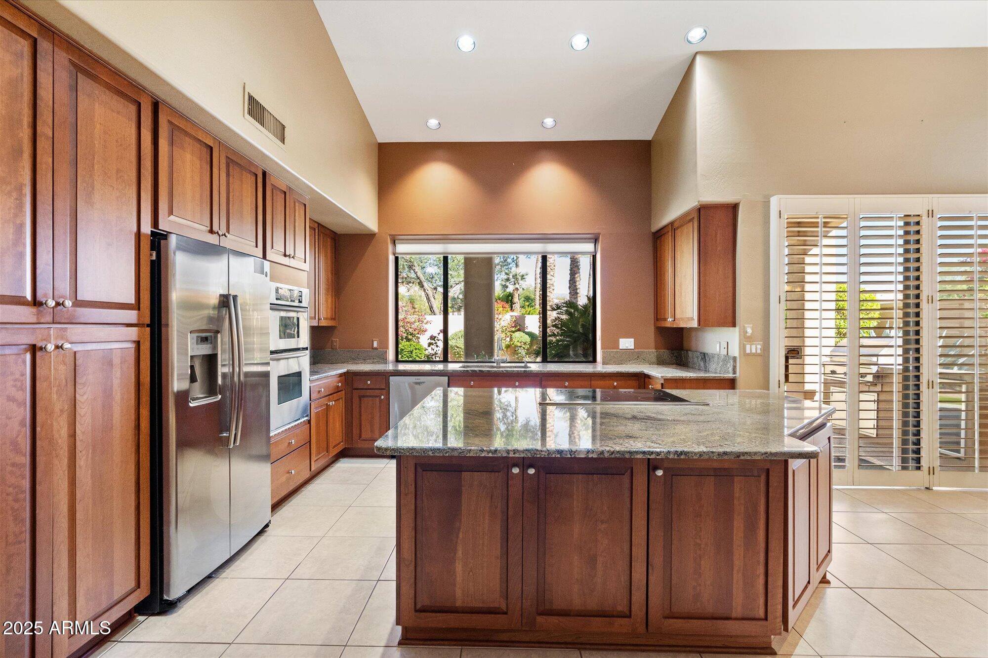 11842 E MISSION Lane