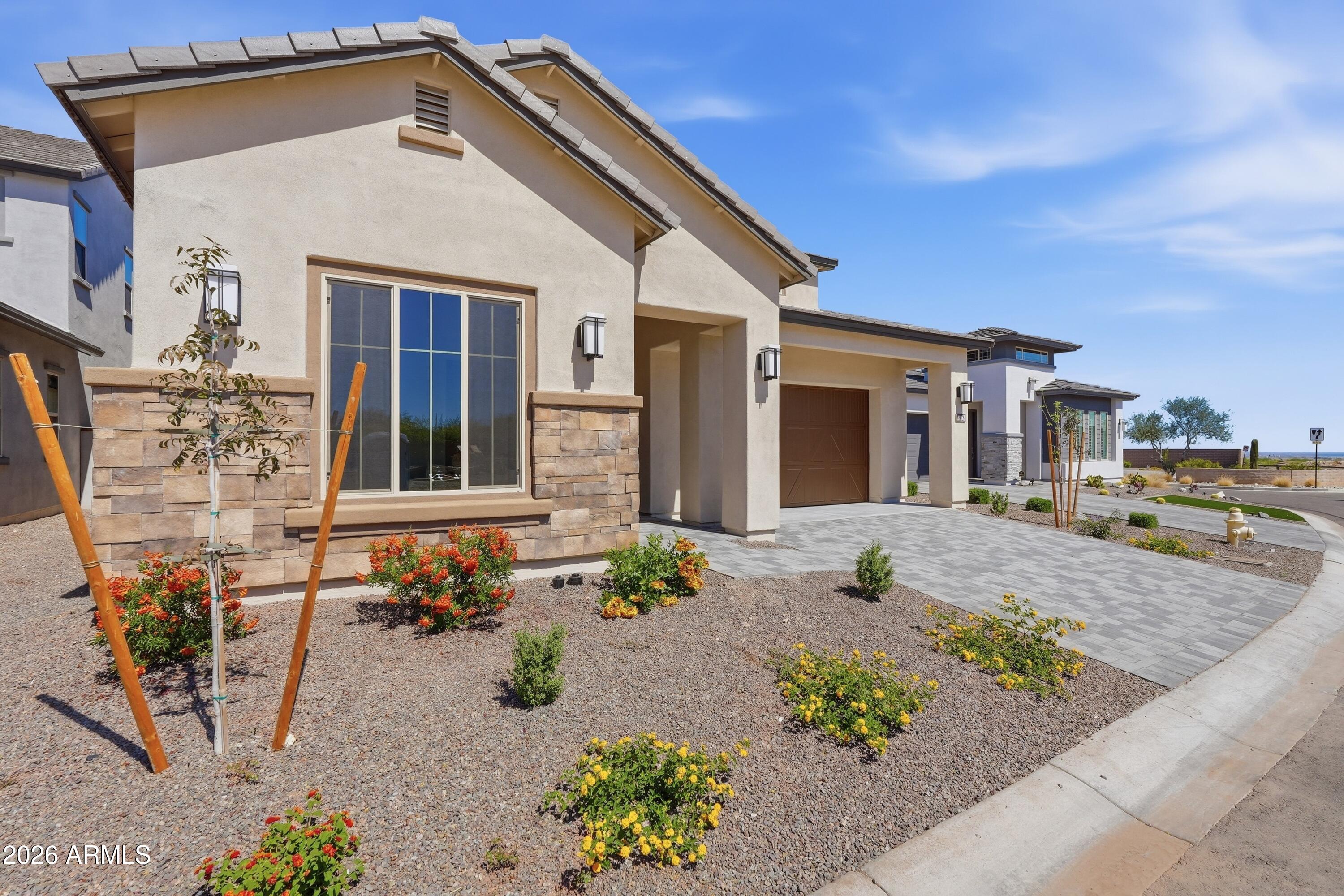 21262 W MARIPOSA Street