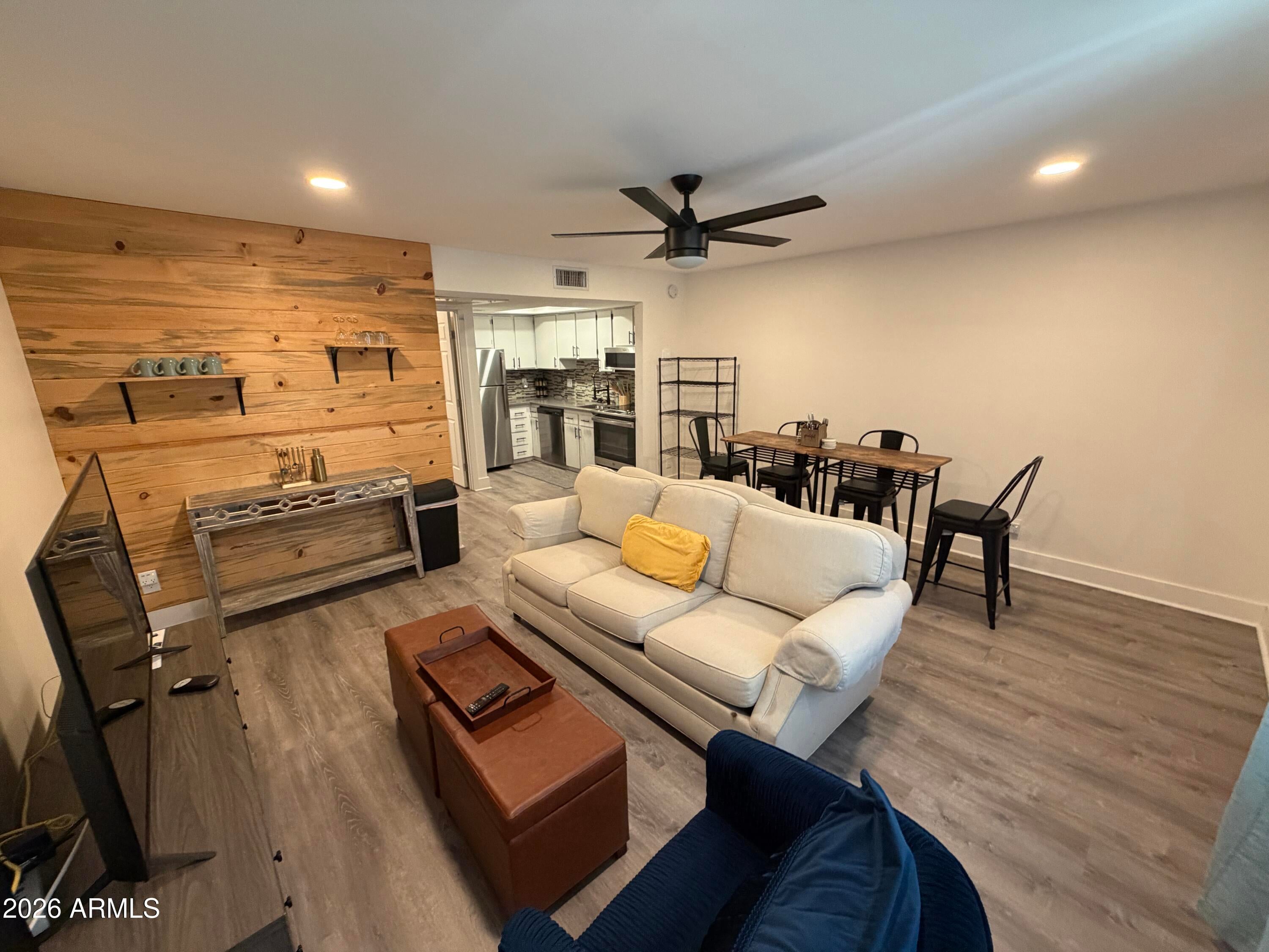 700 W UNIVERSITY Drive 232