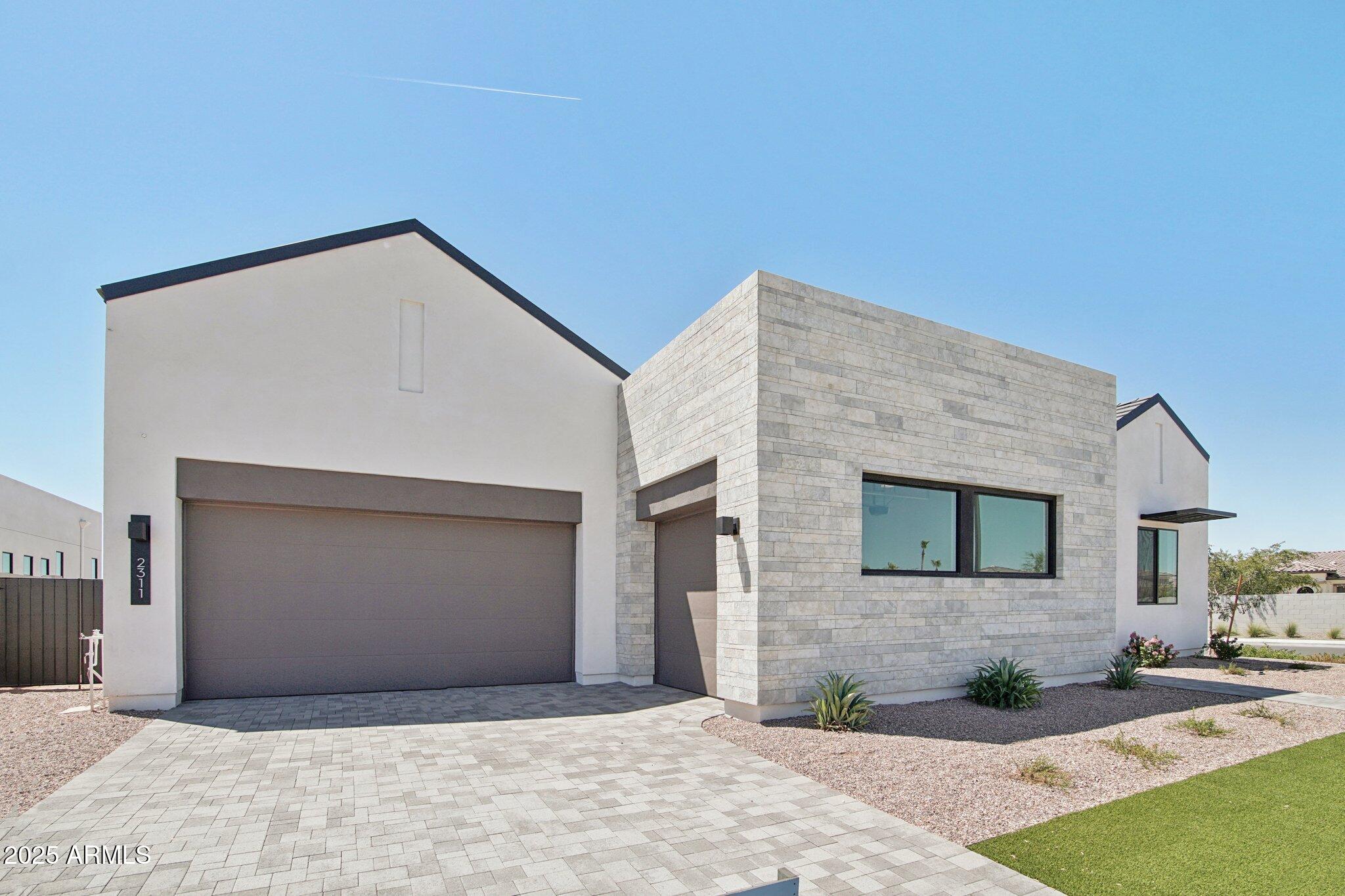 2311 E AQUARIUS Place