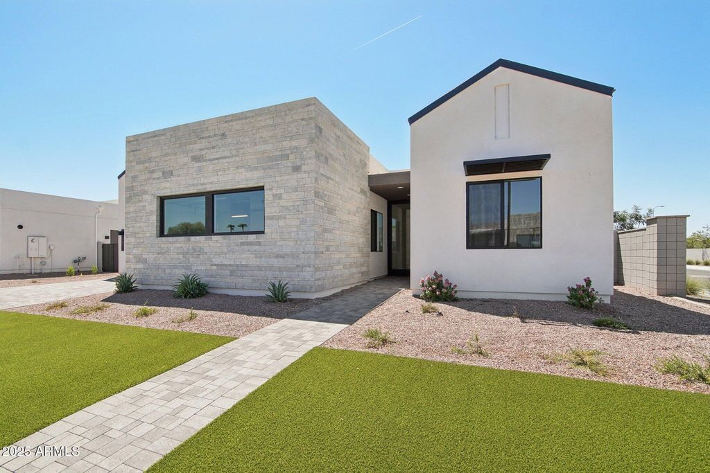 Photo of 2311 E Aquarius Place, Chandler, AZ 85249 (MLS # 6919906)