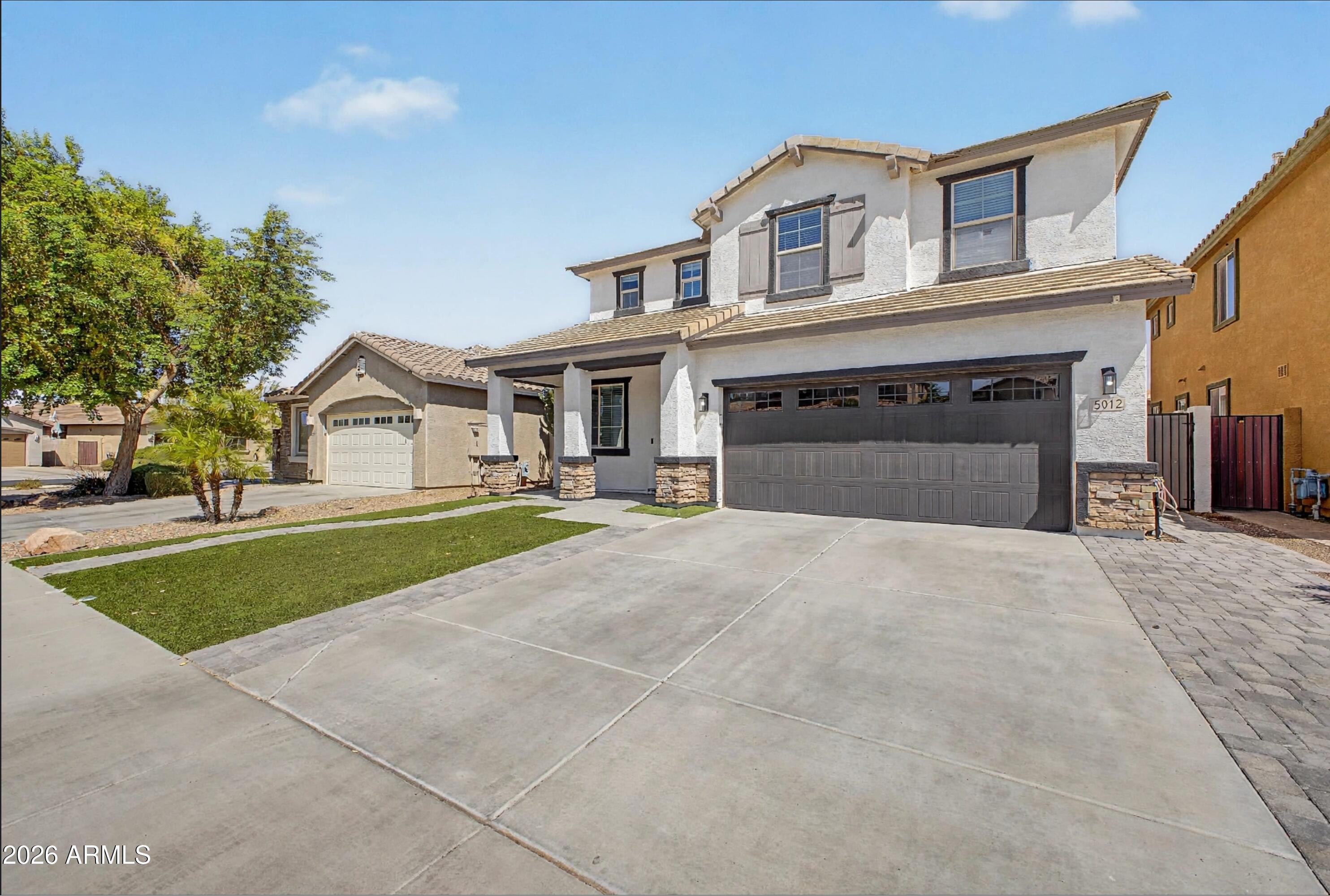 3912 E BLUE SPRUCE Lane