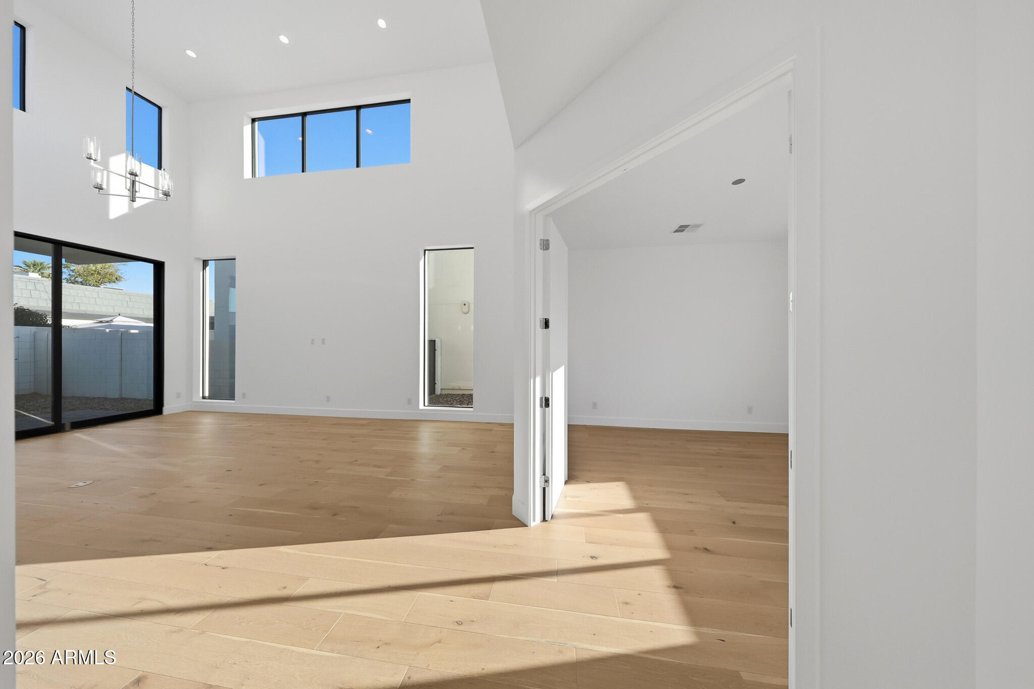 100 W Northern Avenue 4