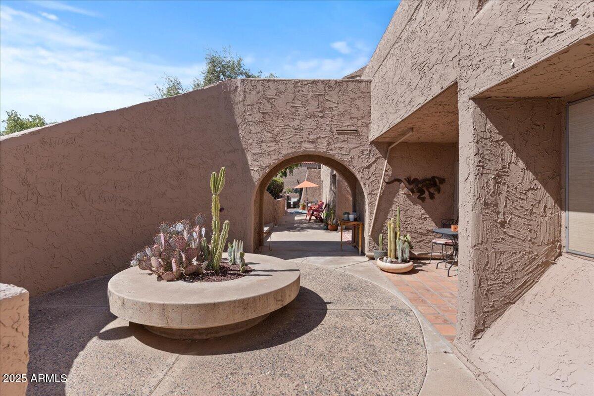 7312 N VIA CAMELLO DEL NORTE Street 95