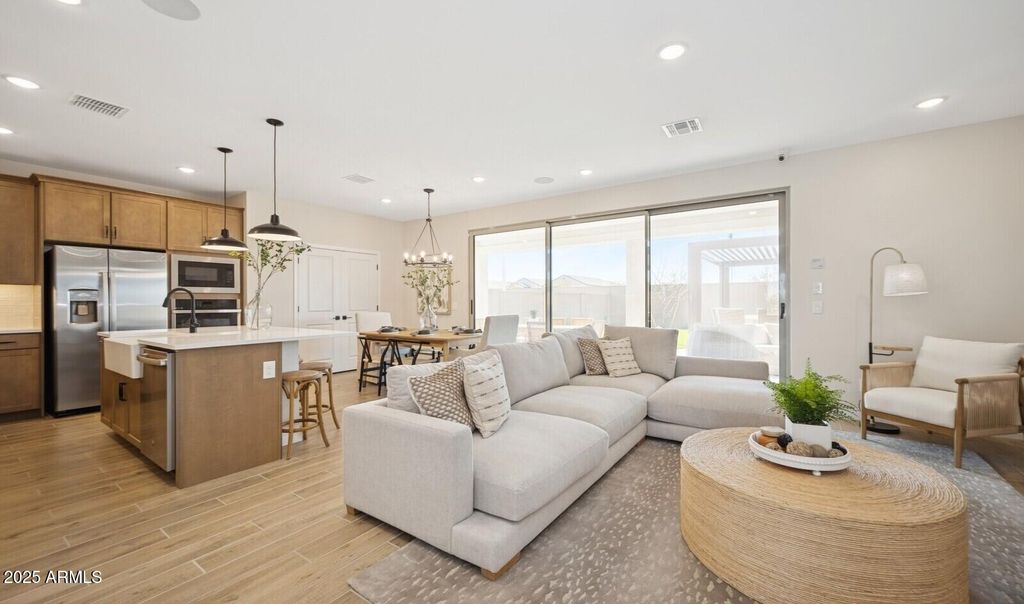 Photo of 8023 W Harmont Drive, Peoria, AZ 85345 (MLS # 7020410)