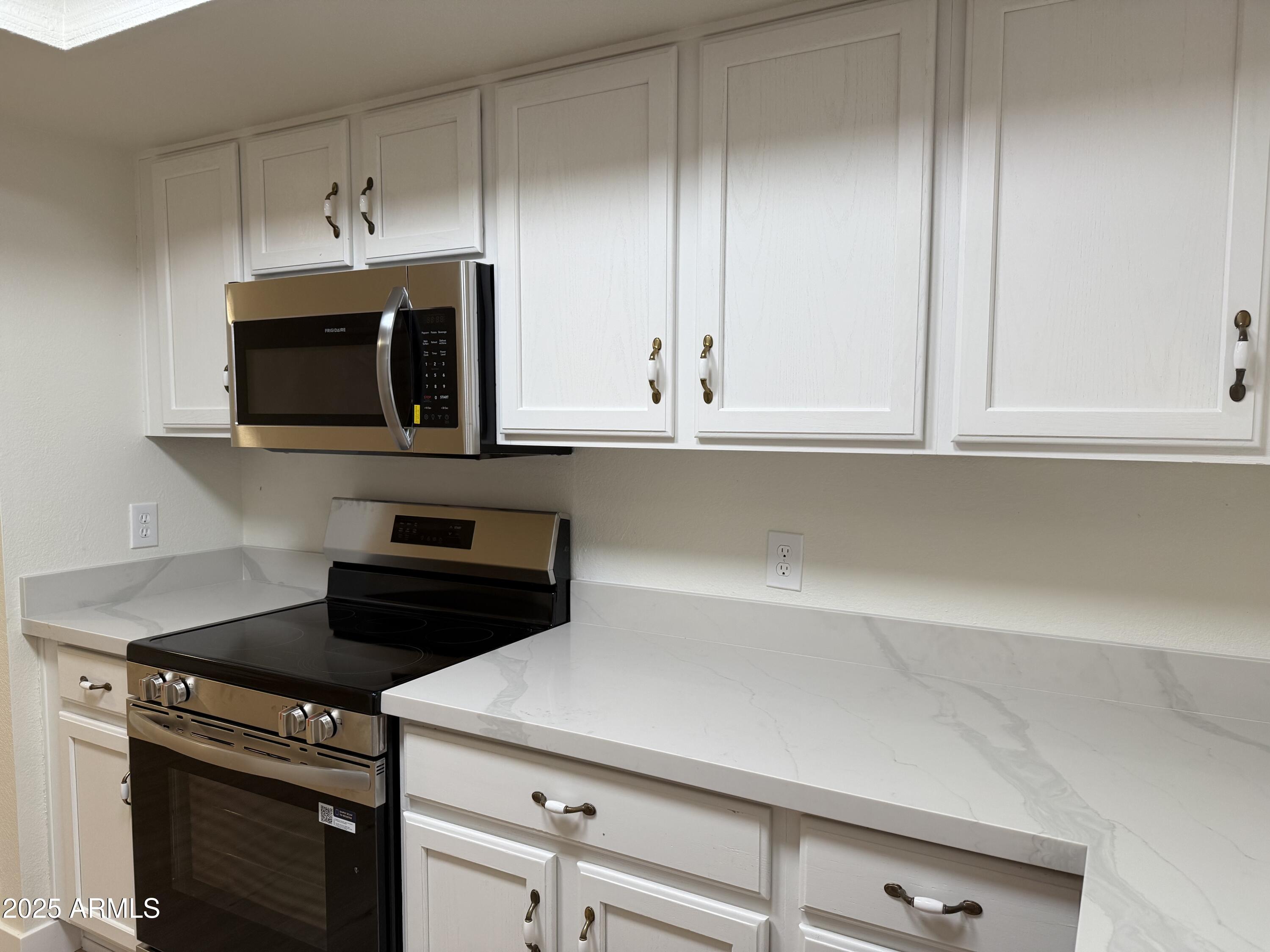 1623 E Bluefield Avenue