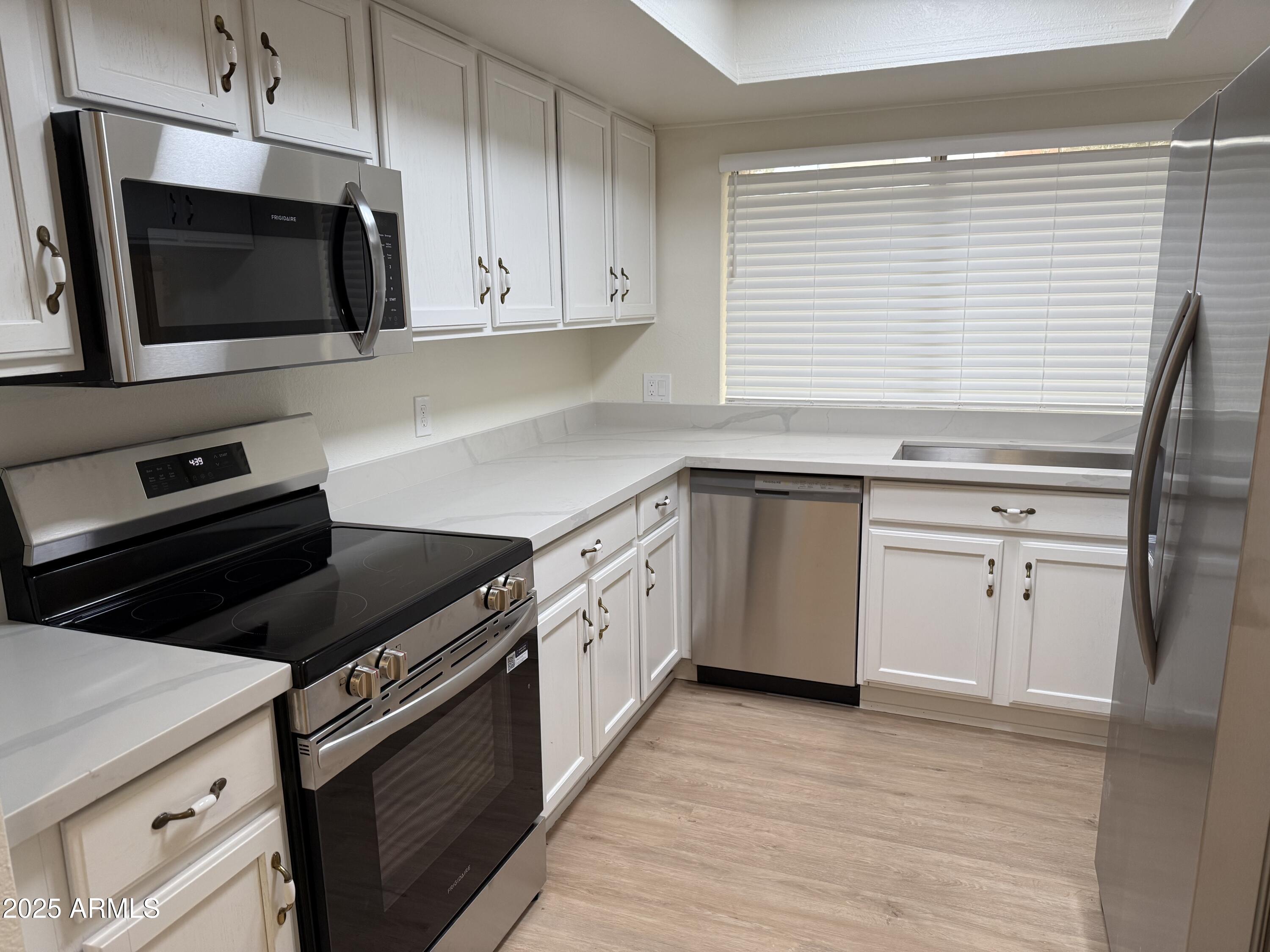 1623 E Bluefield Avenue