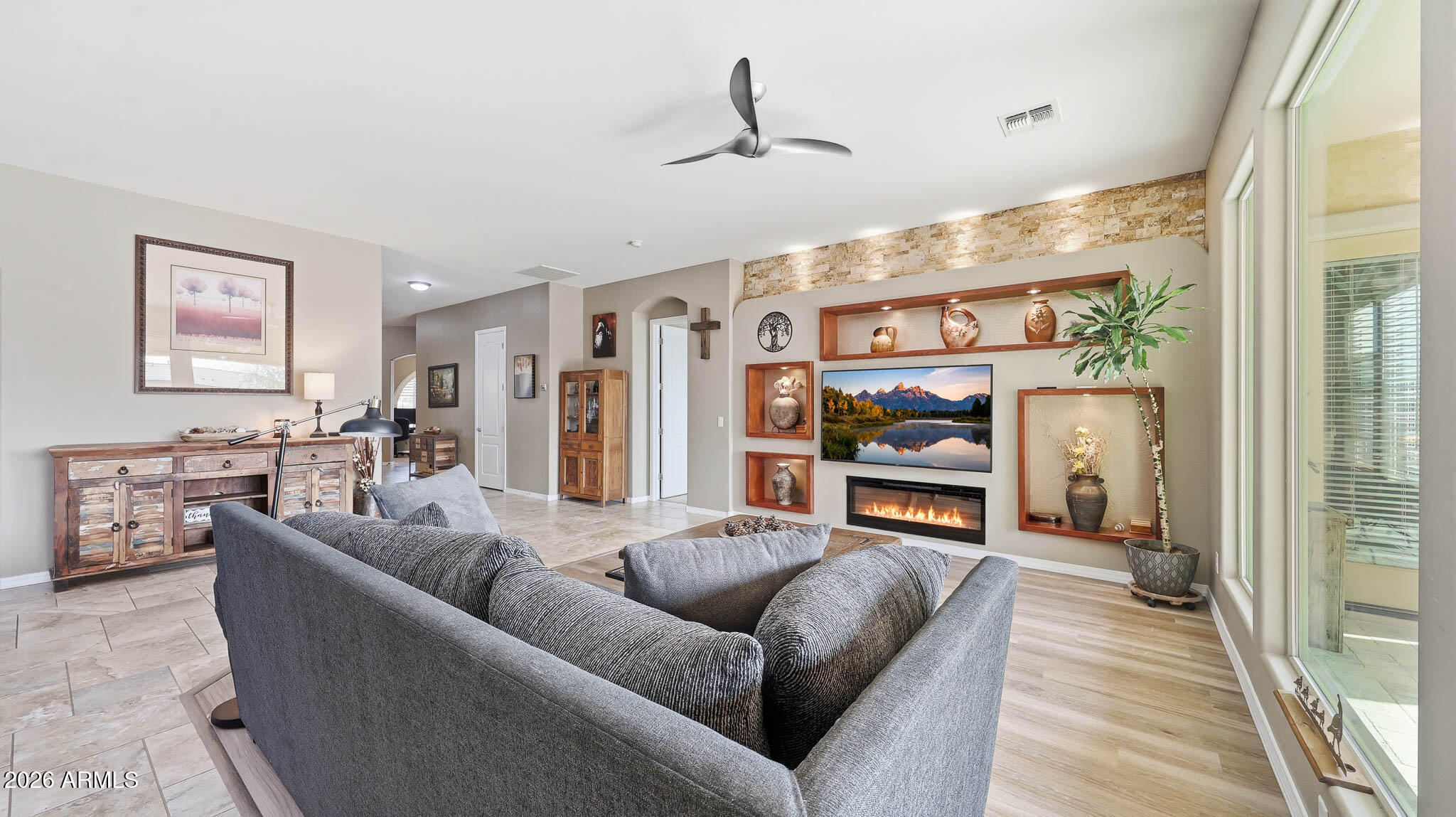 18309 W THISTLE LANDING Drive