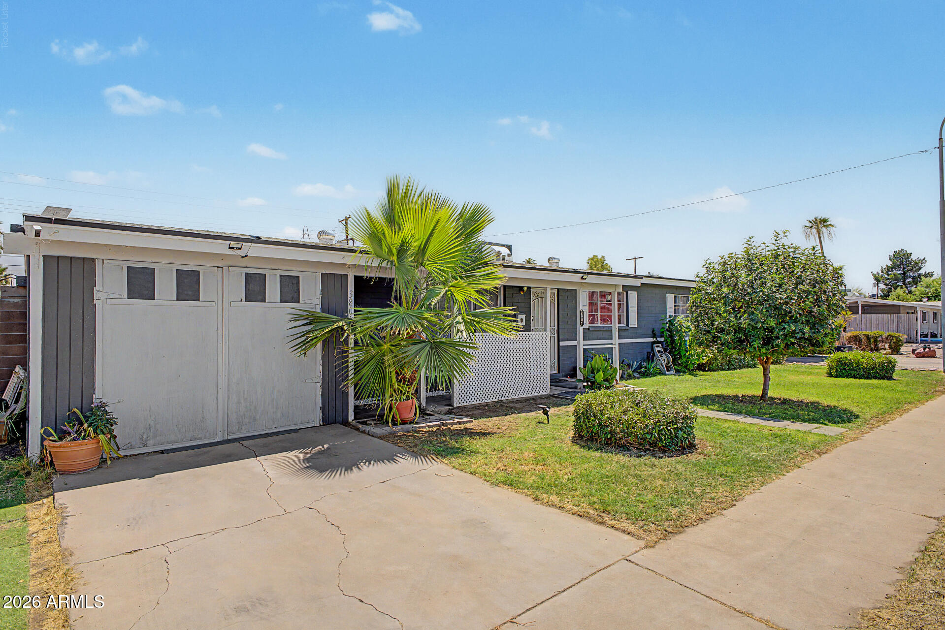 3801 W MEADOWBROOK Avenue